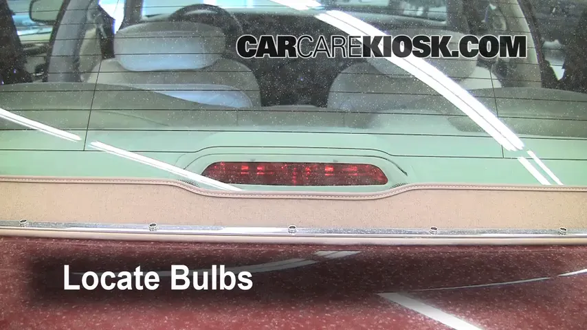 1999 Lincoln Town Car Signature 4.6L V8 Éclairage Feu de freinage central (remplacer l'ampoule)